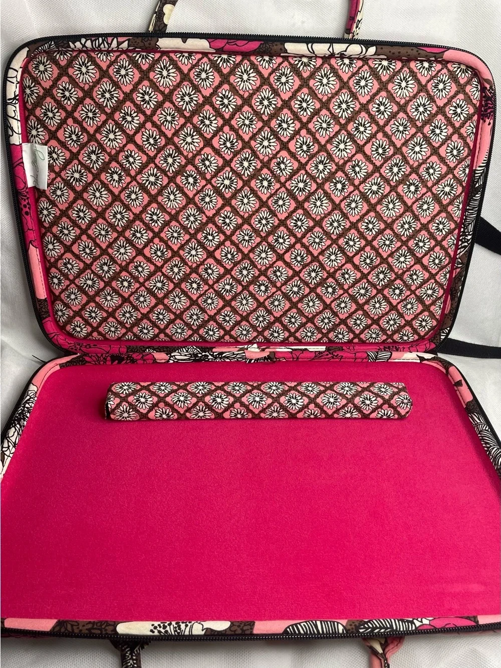 Vera Bradley Diamond Quilted “Mocha Rouge” Laptop Portfolio Computer Hard Case